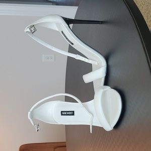 Nine West Teeya Ankle Strap Sandals Size 7